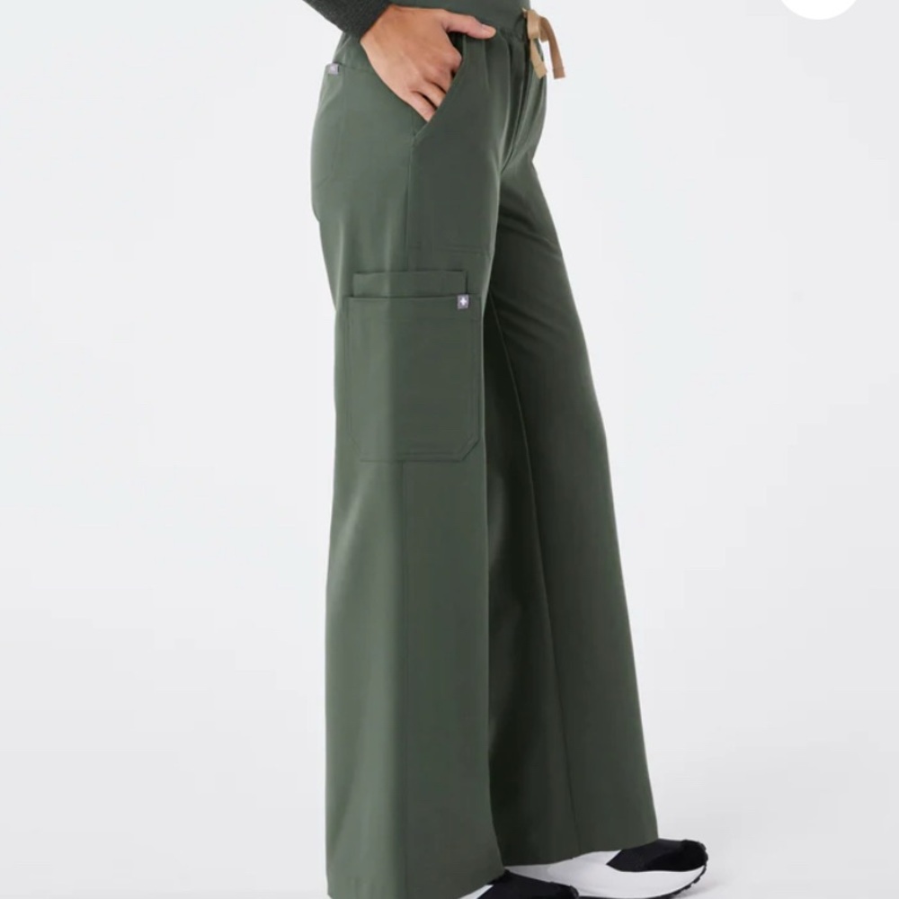 Figs Moss Isabel Scrub Pants